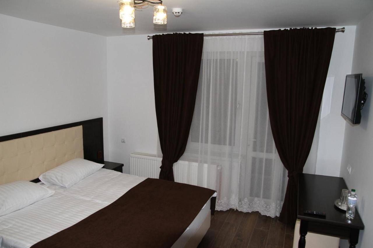 Купецький Двір Hotell Mizhhirya  Exteriör bild
