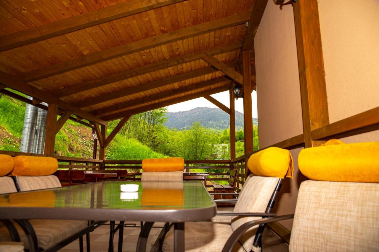 Купецький Двір Hotell Mizhhirya  Exteriör bild